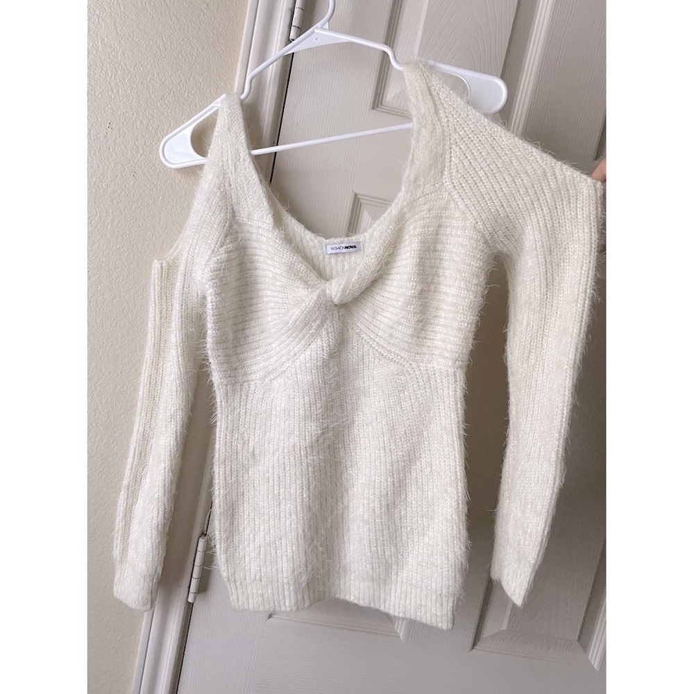 Fashion Nova NWOT Off the Shoulder Fuzzy Twist Front Sweater Blouse - White